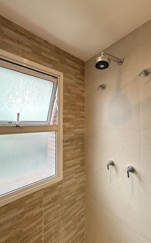 Apartamento à venda com 161m², 3 quartos e 3 vagas Apartamento à venda com 161m², 3 quartos e 3 vagasBanheiro 2 Suíte