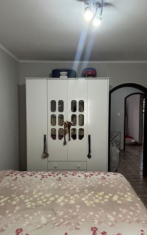 Casa à venda com 171m², 3 quartos e 3 vagas Casa à venda com 171m², 3 quartos e 3 vagasQuarto 1