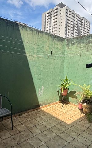 Casa à venda com 171m², 3 quartos e 3 vagas Casa à venda com 171m², 3 quartos e 3 vagasQuintal