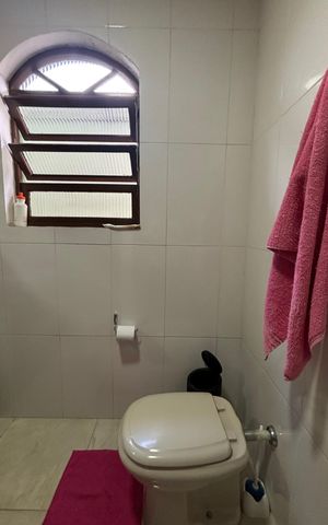 Casa à venda com 171m², 3 quartos e 3 vagas Casa à venda com 171m², 3 quartos e 3 vagasBanheiro da Suíte
