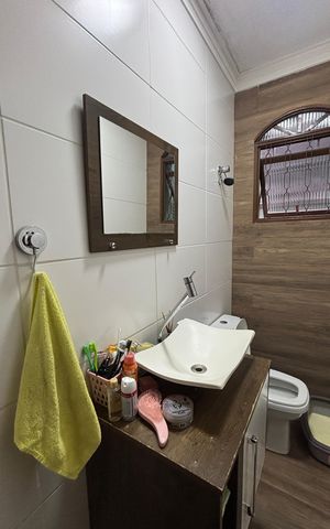 Casa à venda com 171m², 3 quartos e 3 vagas Casa à venda com 171m², 3 quartos e 3 vagasLavabo