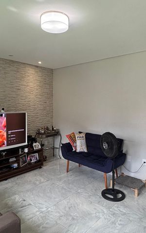 Casa à venda com 171m², 3 quartos e 3 vagas Casa à venda com 171m², 3 quartos e 3 vagasSala