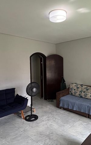 Casa à venda com 171m², 3 quartos e 3 vagas Casa à venda com 171m², 3 quartos e 3 vagasSala