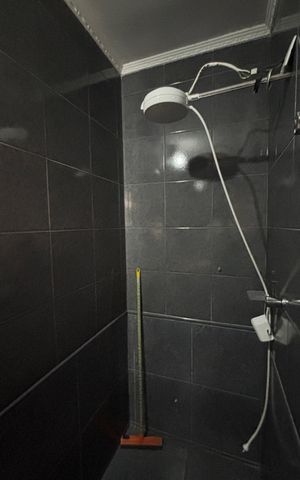 Casa à venda com 171m², 3 quartos e 3 vagas Casa à venda com 171m², 3 quartos e 3 vagasBanheiro