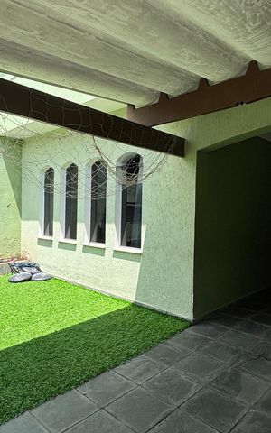 Casa à venda com 171m², 3 quartos e 3 vagas Casa à venda com 171m², 3 quartos e 3 vagasGaragem