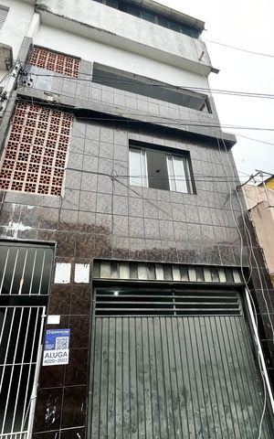 Casa para alugar com 70m², 1 quarto e sem vaga Casa para alugar com 70m², 1 quarto e sem vagaFachada