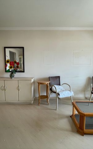 Apartamento à venda com 74m², 3 quartos e 2 vagas Apartamento à venda com 74m², 3 quartos e 2 vagasSala