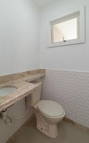 Casa à venda com 185m², 3 quartos e 3 vagasLavabo