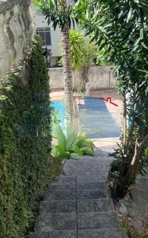 Casa à venda com 390m², 4 quartos e 1 vaga