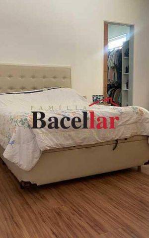 Casa à venda com 390m², 4 quartos e 1 vaga