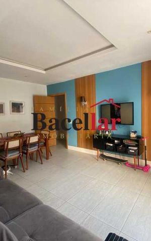 Casa à venda com 390m², 4 quartos e 1 vaga