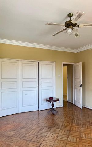 Casa à venda com 643m², 3 quartos e 2 vagas Casa à venda com 643m², 3 quartos e 2 vagasSuíte