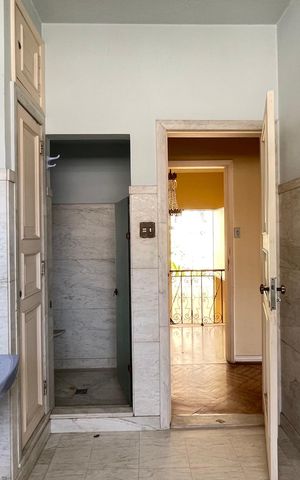 Casa à venda com 643m², 3 quartos e 2 vagas Casa à venda com 643m², 3 quartos e 2 vagasBanheiro Suíte