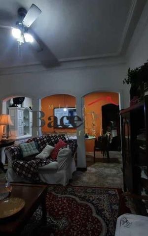 Casa à venda com 321m², 5 quartos e sem vaga