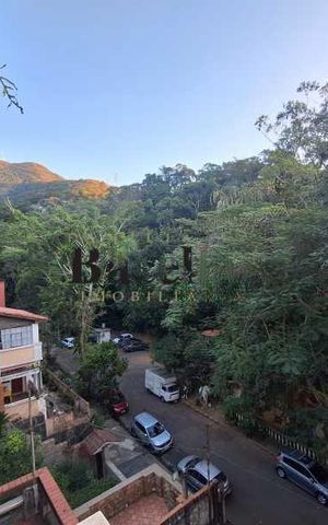 Casa à venda com 285m², 4 quartos e 2 vagas