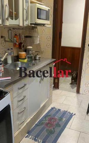 Casa à venda com 259m², 6 quartos e 1 vaga