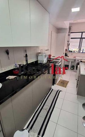 Apartamento à venda com 232m², 3 quartos e 1 vaga