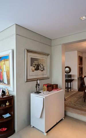 Apartamento à venda com 182m², 3 quartos e 3 vagasVaranda