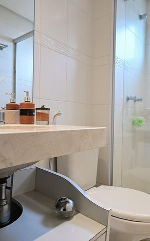 Apartamento à venda com 182m², 3 quartos e 3 vagasBanheiro Suíte 1