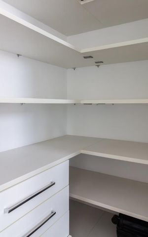 Apartamento à venda com 260m², 3 quartos e 4 vagas