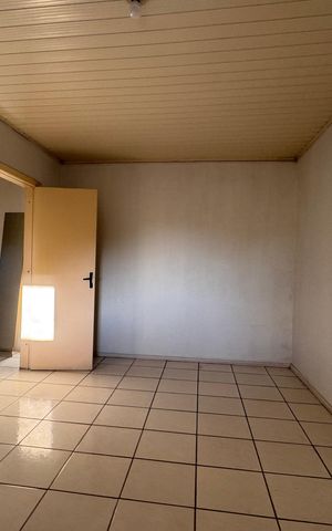 Casa à venda com 80m², 2 quartos e 1 vaga