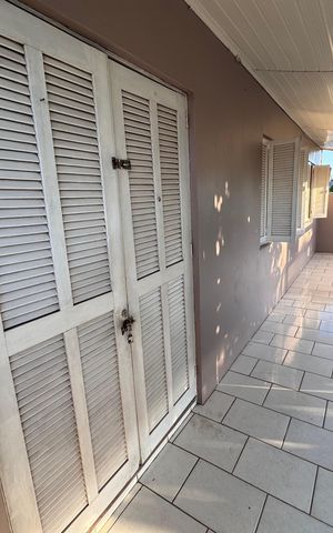 Casa à venda com 80m², 2 quartos e 1 vaga