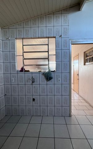Casa à venda com 80m², 2 quartos e 1 vaga