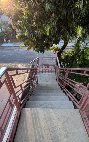 Casa à venda com 80m², 2 quartos e 1 vaga