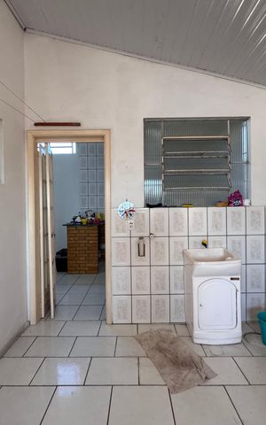 Casa à venda com 80m², 2 quartos e 1 vaga