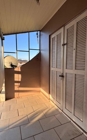 Casa à venda com 80m², 2 quartos e 1 vaga