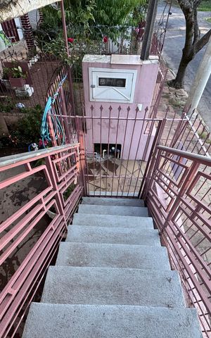 Casa à venda com 80m², 2 quartos e 1 vaga