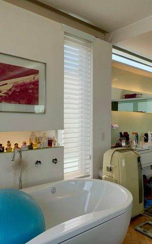 Apartamento à venda com 156m², 1 quarto e 2 vagas Apartamento à venda com 156m², 1 quarto e 2 vagasBanheiro da Suíte