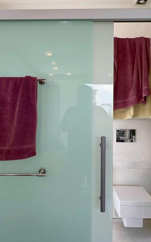 Apartamento à venda com 156m², 1 quarto e 2 vagas Apartamento à venda com 156m², 1 quarto e 2 vagasBanheiro da Suíte