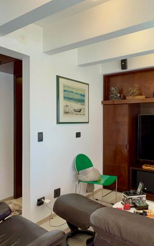 Apartamento à venda com 156m², 1 quarto e 2 vagas Apartamento à venda com 156m², 1 quarto e 2 vagasSala de TV