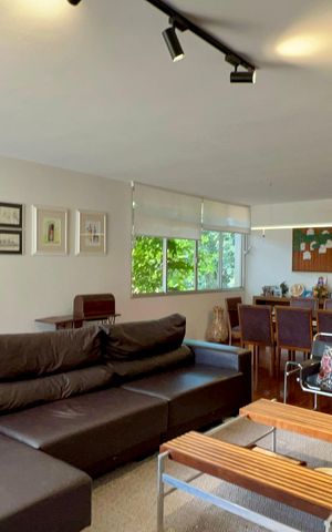 Casa para alugar com 420m², 3 quartos e 8 vagas Casa para alugar com 420m², 3 quartos e 8 vagasSala