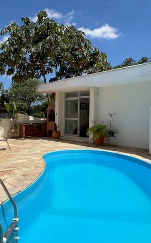 Casa para alugar com 420m², 3 quartos e 8 vagas Casa para alugar com 420m², 3 quartos e 8 vagasPiscina