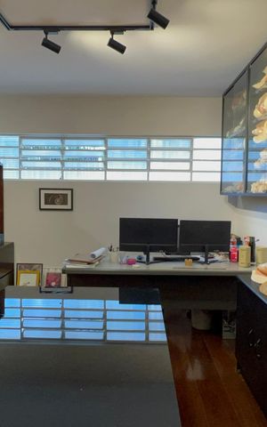 Casa para alugar com 420m², 3 quartos e 8 vagas Casa para alugar com 420m², 3 quartos e 8 vagasSala de estudo