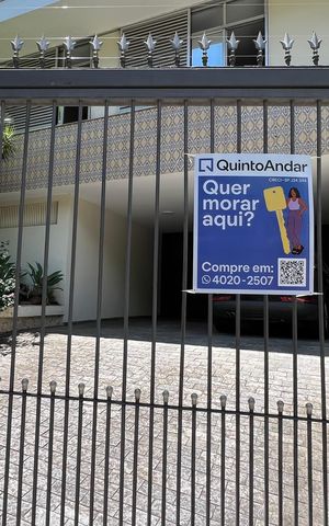 Casa para alugar com 420m², 3 quartos e 8 vagas Casa para alugar com 420m², 3 quartos e 8 vagasPlaca