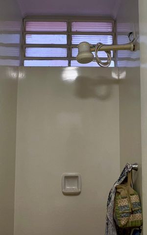Casa para alugar com 420m², 3 quartos e 8 vagas Casa para alugar com 420m², 3 quartos e 8 vagasBanheiro de serviço