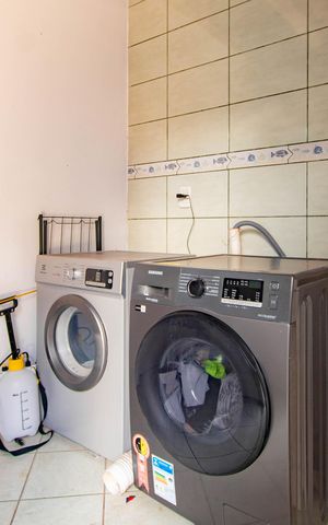 Casa à venda com 274m², 4 quartos e 3 vagas