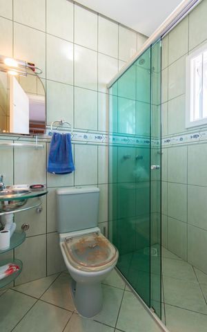 Casa à venda com 274m², 4 quartos e 3 vagas