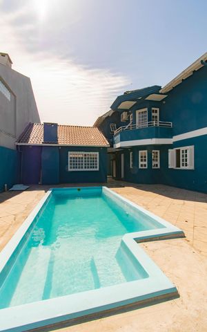 Casa à venda com 274m², 4 quartos e 3 vagas