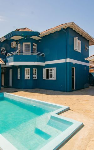 Casa à venda com 274m², 4 quartos e 3 vagas