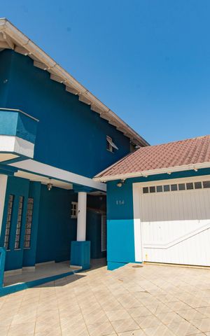 Casa à venda com 274m², 4 quartos e 3 vagas