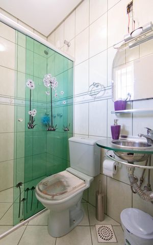 Casa à venda com 274m², 4 quartos e 3 vagas