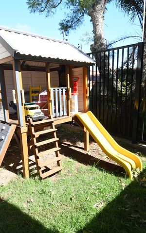 Casa de condomínio à venda com 85m², 2 quartos e 2 vagasÁrea comum - Playground