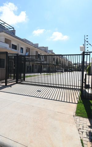 Casa de condomínio à venda com 85m², 2 quartos e 2 vagasFachado do condomínio