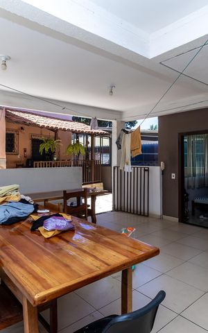 Casa à venda com 574m², 8 quartos e 8 vagas Casa à venda com 574m², 8 quartos e 8 vagasÁrea comum