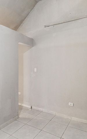 Casa à venda com 45m², 2 quartos e sem vaga Casa à venda com 45m², 2 quartos e sem vagaQuarto 2