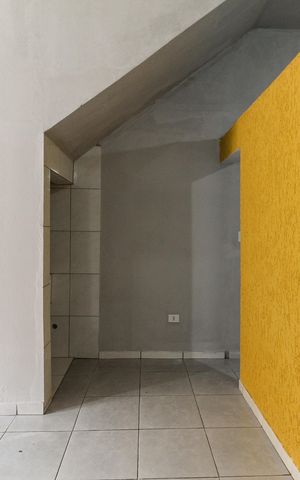 Casa à venda com 45m², 2 quartos e sem vaga Casa à venda com 45m², 2 quartos e sem vagaSala